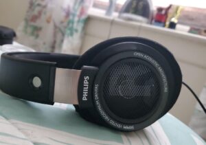 philips-open-back-headphones-1