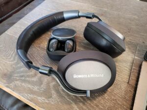 wireless-headphones-1-1