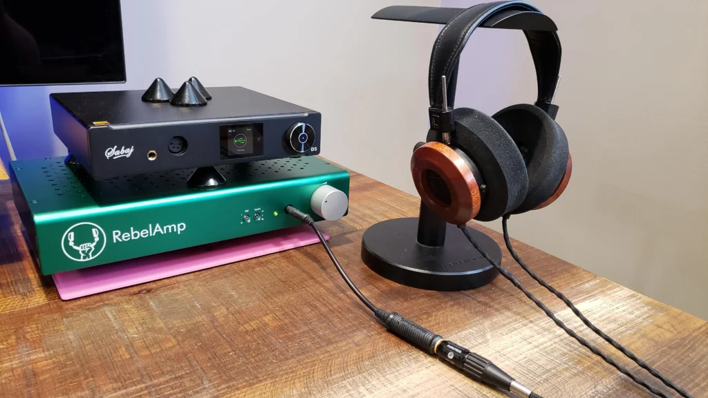 Headphone connected to a headphone amp